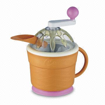 Ice Cream Makers for Ice Creams and Balls of Ice Creams with Cooling Tank