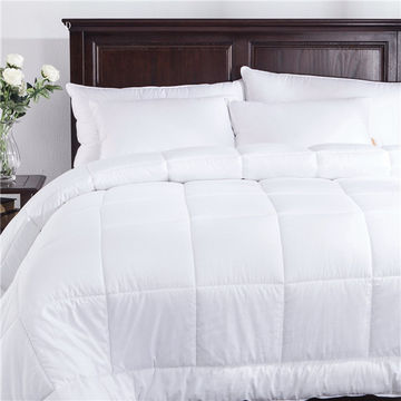 China Soft Duck Down Comforter Satin Piping Hot Selling On