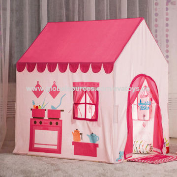 girl play tent house