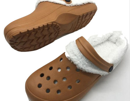 winter clogs womens