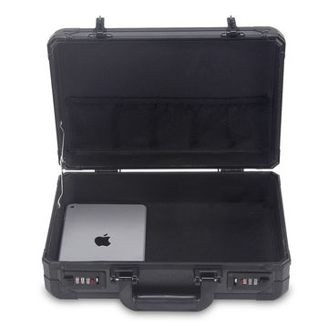 Laptop attache outlet case