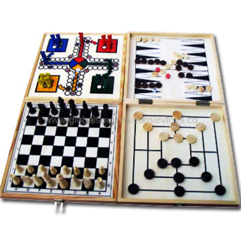 Round 3-in-1 Game Set - Chess, Draughts & Chinese Checkers