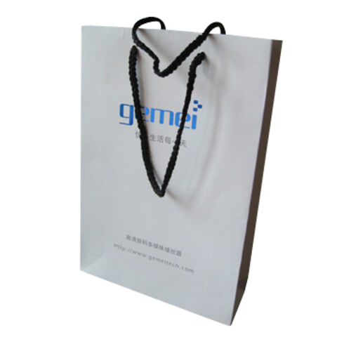 Sacs en papier pour la vente au détail, fabriqués en papier kraft blanc écologique, impression de logo personnalisée disponible. for sale at factory direct price