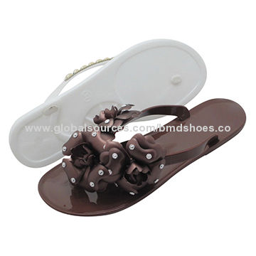 Slippers for girls: Opt for ones that look fancy and cute-sgquangbinhtourist.com.vn