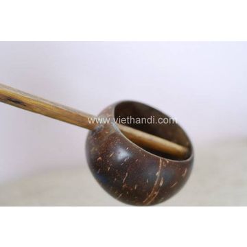 https://p.globalsources.com/IMAGES/PDT/B1132960466/Handmade-Coconut-Shell-water-dipper-cup-wooden-spo.jpg