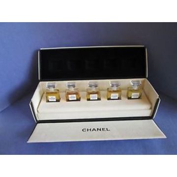 Buy Wholesale Thailand Chanel Mini Pure Perfume Set No 5 No 22 Bois Des  Iles Cuir De Russie Gardenia & Chanel Mini Pure Perfume Set No 5 No 22 Bois  Des I