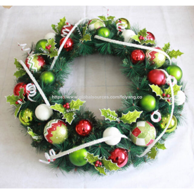 Couronne de Noël de 81 cm avec boules de Noël et sapin de Noël for sale at factory direct price