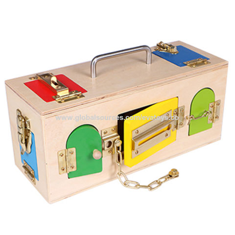 Toy chest with lock Clearance