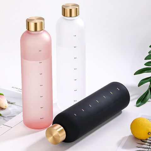 Bouteille d'eau en plastique tendance for sale at factory direct price