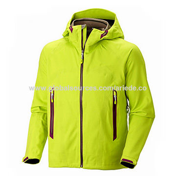 Prenda impermeable shop con capucha