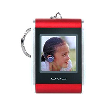 1.5 inch Digital Photo Viewer Keychain Keeps Around 60 Pieces Of