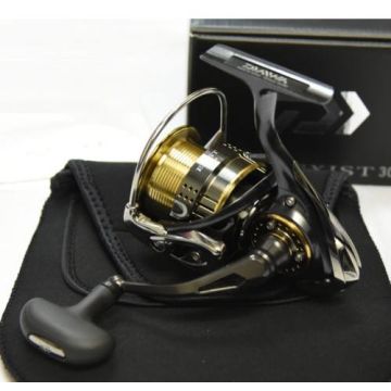 best daiwa spinning reel 2015 PCNALT2000D Procyon AL LT guarantees exceptional rigidity Daiwa Exist 2015 - Tackle