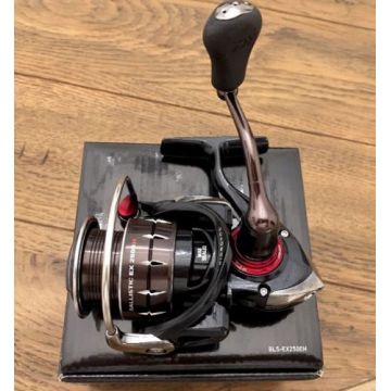 New Daiwa Ballistic Ex 2500 Spinning Fishing Reel 5.6:1 Bls