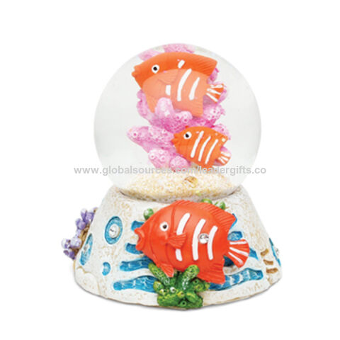 Globo de nieve turística de resina popular de 65 mm con agua y peces para regalos promocionales, crea tu propio diseño for sale at factory direct price