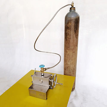 https://p.globalsources.com/IMAGES/PDT/B1165809768/Small-Dry-Ice-Making-Machine.jpg