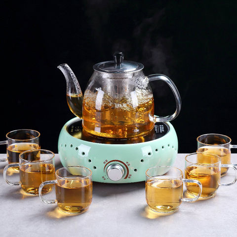 Tetera de cristal con té