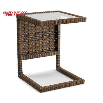 outdoor wicker c table