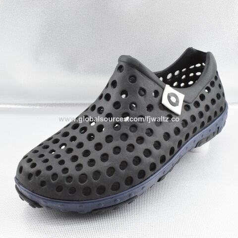men black clogs sandal