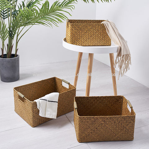 Wicker tray for clothing 