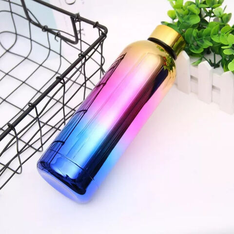 Bouteille d'eau, gourde isotherme, personnalisée, de bonne qualité, construction solide et maintient les boissons froides longtemps. for sale at factory direct price