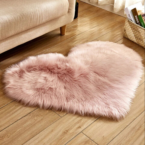 Kaufen Sie China Großhandels-Flauschige Boden Matte Pelziges Schlafzimmer  Teppich Nordic Heart Teppiche Für Wohnzimmer und Teppich, Fußmatten, Tür  Matte, Teppich, Bad Matte Großhandelsanbietern zu einem Preis von 1 USD