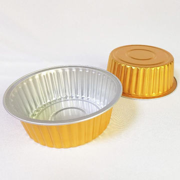 Colored foil containers with lids for food packaging