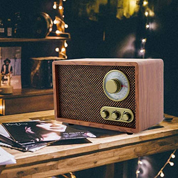 The Willow Retro Wood Radio – Victrola
