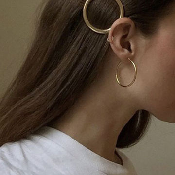 round fashion earrings