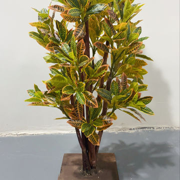 Kaufen Sie China Großhandels-Künstliche Pflanze Künstliche Bäume Bonsai  Handgemachter Bunter Baum Mit Metall Basis und Künstliche Pflanze  Großhandelsanbietern zu einem Preis von 20.64 USD