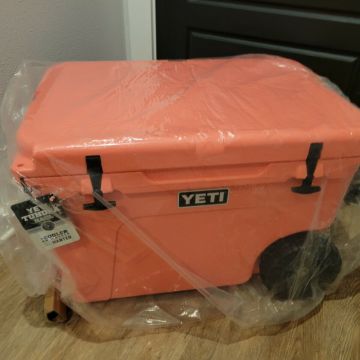 https://p.globalsources.com/IMAGES/PDT/B1184588989/YETI-Tundra-Haul-CORAL-Cooler.jpg