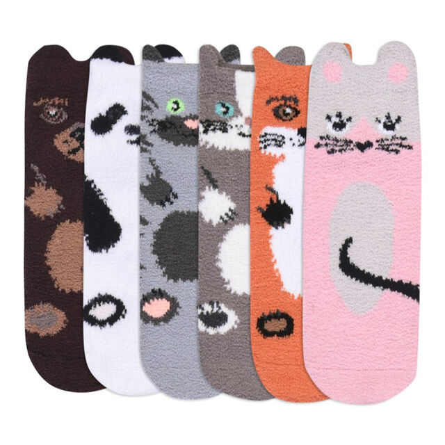 Damen-Knöchelsocken mit Tiermuster und Antirutsch-Noppen for sale at factory direct price