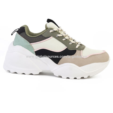 light chunky sneaker