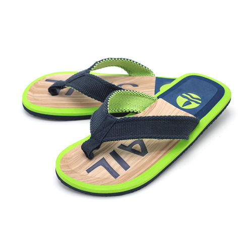 Venta al por mayor de chanclas de playa de EVA suave con estampado personalizado y colorido para verano, con relieve de PVC para exteriores for sale at factory direct price
