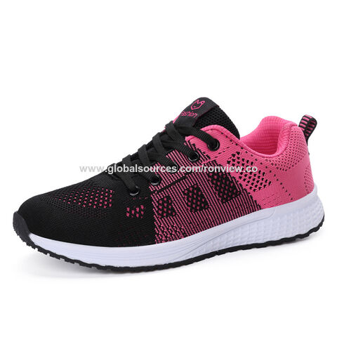 Hochwertige gestrickte Damen Laufschuhe mit rutschfester Sohle, flache Freizeitsneakers für Damen for sale at factory direct price