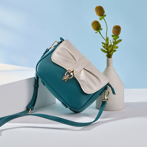 thin crossbody strap