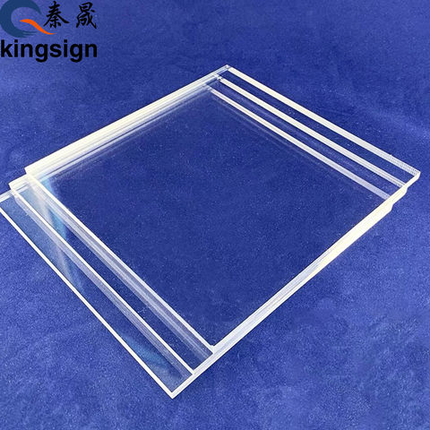 Clair moulé Acrylique (Plexiglas). Transparent plaque plastique