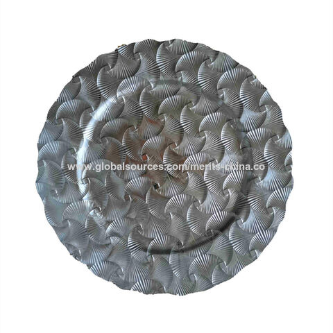 Bulk plastic disposable plates solid color