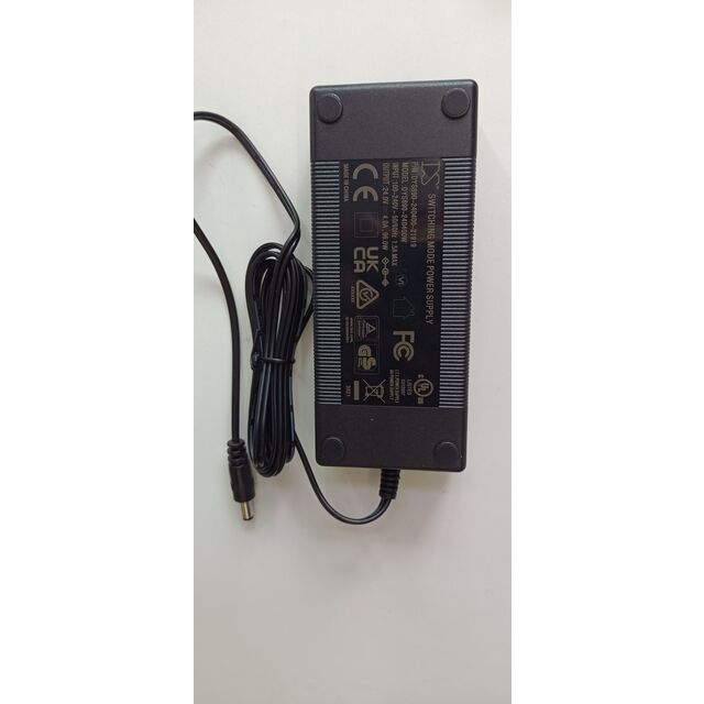 Fuente de alimentación conmutada 90W, cargador de portátil, adaptador universal de CA CC 90W for sale at factory direct price