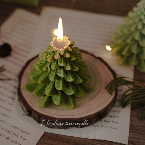Lilin parafin bentuk pohon Natal, lilin dekoratif buatan tangan untuk dekorasi rumah saat liburan for sale at factory direct price