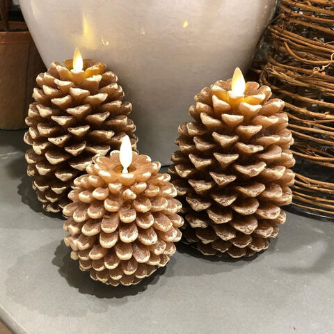 Lilin parafin bentuk kerucut pinus Natal mewah berkualitas tinggi buatan tangan for sale at factory direct price