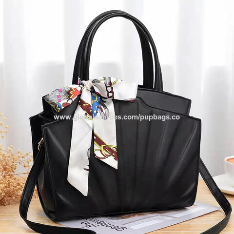 Wholesale trendy handbags hot sale