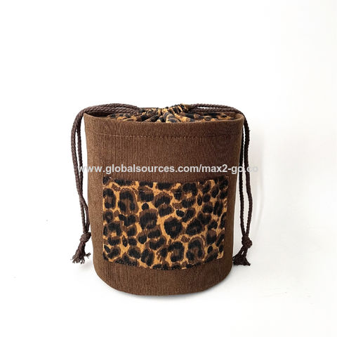 Trousse de toilette à cordon léopard marron, poche imprimée animal en tissu côtelé for sale at factory direct price