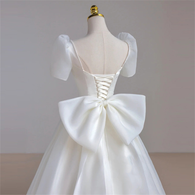 Französisches leichtes Hochzeitskleid, Braut-Temperament, schlichtes Wald-Abteilungs-Outlet-Garn, Willkommenskleid for sale at factory direct price