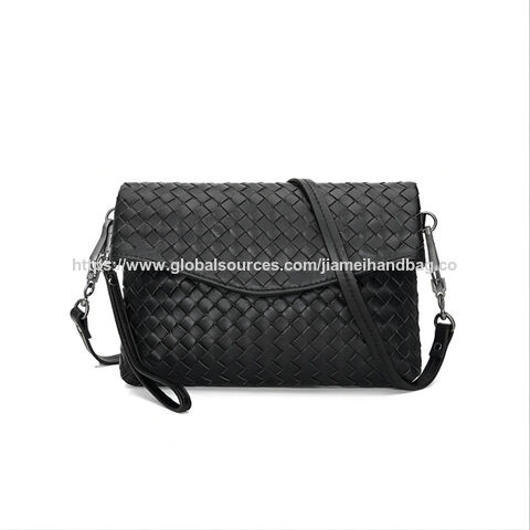 Nouveau sac à main tendance en PU tissé Europe, sac à bandoulière unique, sac à main tendance avec dragonne for sale at factory direct price