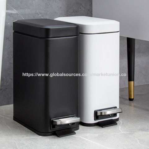 Lidded Bathroom Trash Can