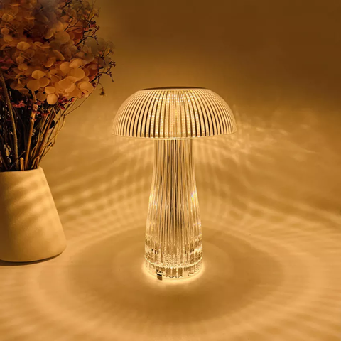 Lámpara de mesa de cristal con diseño moderno de medusa, nueva lámpara recargable 2022 para sala de estar for sale at factory direct price