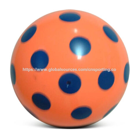 Bola de Esportes de PVC Pintada, Disponível em Vários Tamanhos, Impressões Personalizadas São Aceitas - Fornecedor direto da China for sale at factory direct price