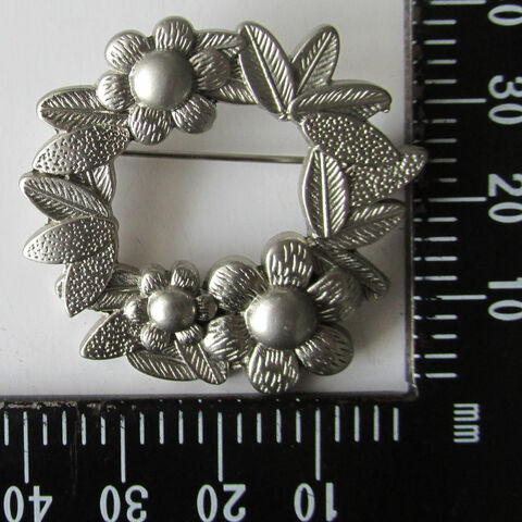 Broche de plata antigua, disponible en diferentes tamaños y colores for sale at factory direct price