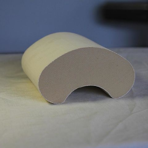 Precio de fábrica, convertidor catalítico de cerámica de panal para tubo de escape incluye revestimiento de catalizador
