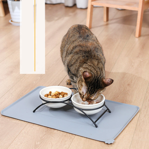 Alfombrilla de Silicona para Alimentar Mascotas 2022, Antideslizante e Impermeable para Comederos for sale at factory direct price